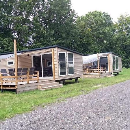 Chalet 2 Landgoedcamping Nienoord In Leek Bagian luar foto